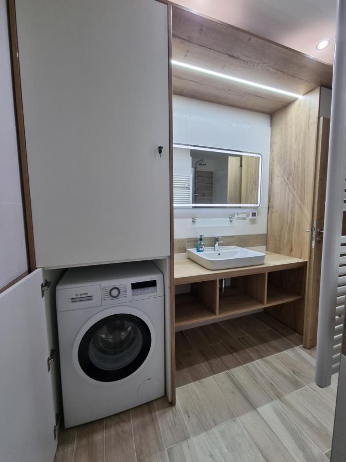 Apartmán Nerudovka D 104, Finská sauna, garážové stání Loucná pod Klínovcem Exterior foto