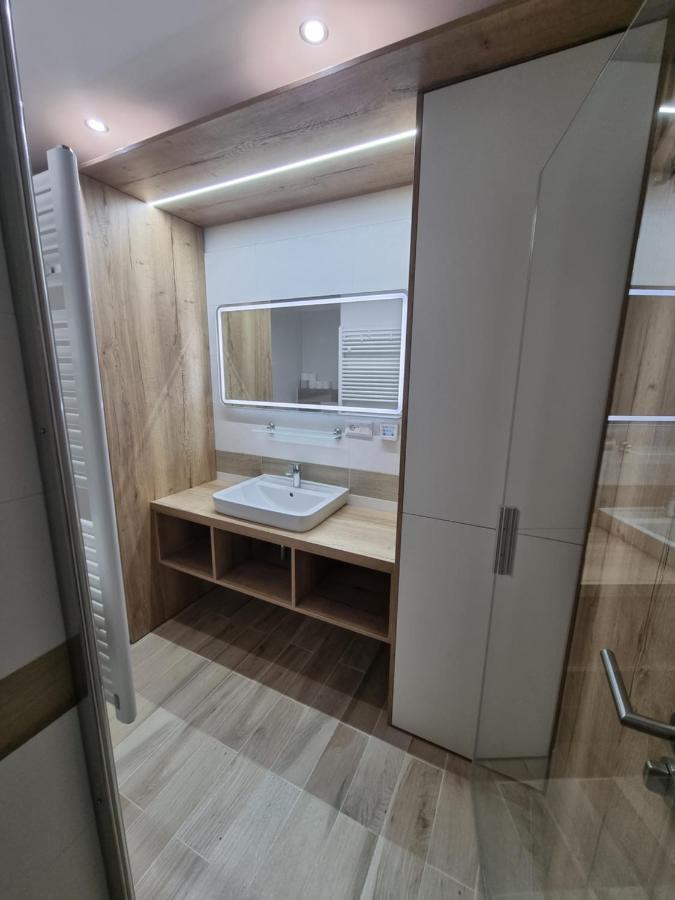 Apartmán Nerudovka D 104, Finská sauna, garážové stání Loucná pod Klínovcem Exterior foto